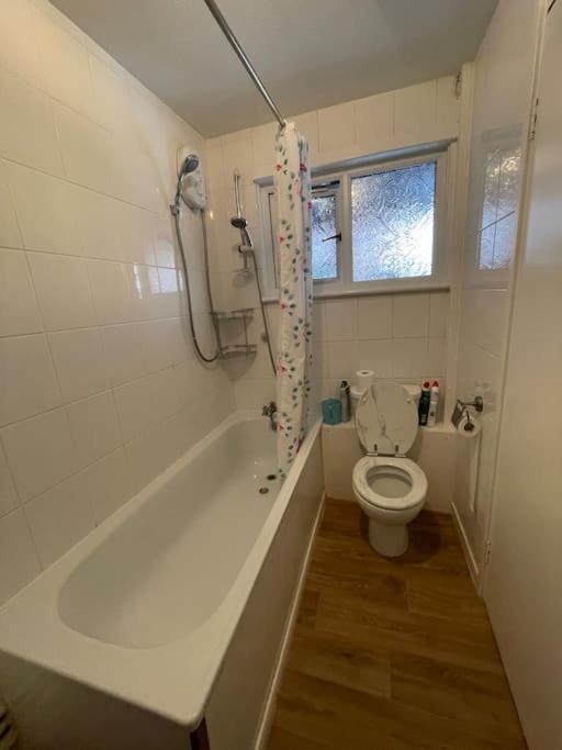 Spacious Bungalow In London, Near Central London, The Excel Centre And The O2, Ideal For Families Exteriér fotografie
