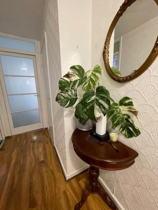 Spacious Bungalow In London, Near Central London, The Excel Centre And The O2, Ideal For Families Exteriér fotografie